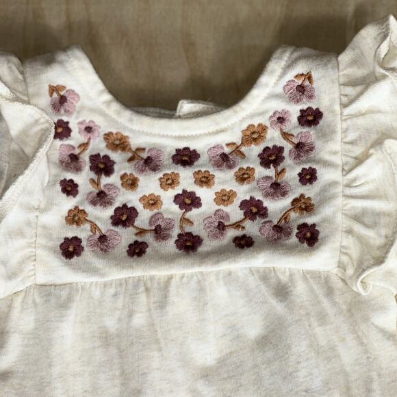 Carter’s Baby Girl Romper 3M Ivory Embroidered Floral Long Sleeve One Piece - Picture 3 of 4